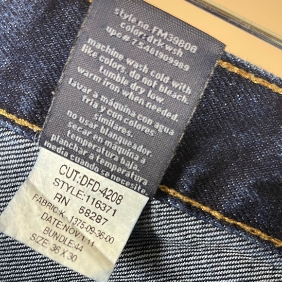 Faded Glory Men's 36 X 30 Straight Leg Rugged Dark Wash Jeans Outdoor Farm Chore - Picture 3 of 5